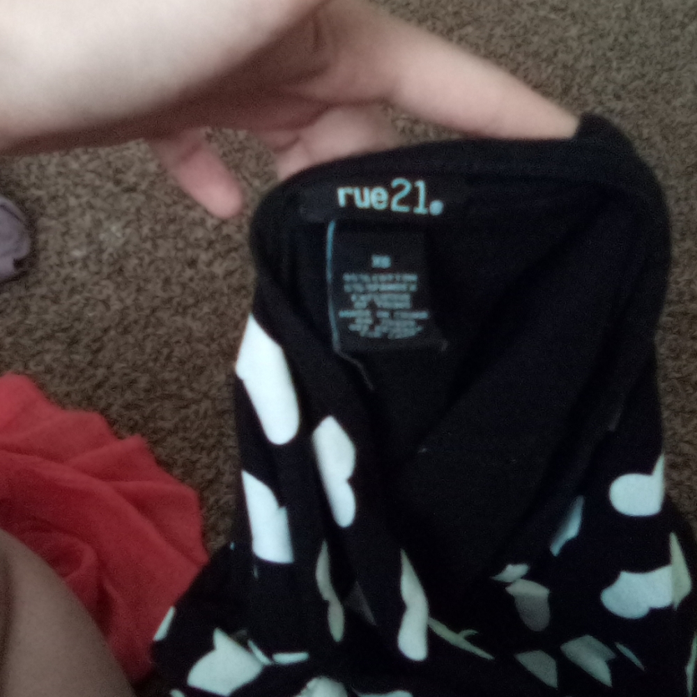 Dress - Picture 3 of 3